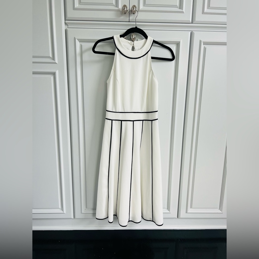 Tommy Hilfiger | Fit & Flare | Size: XS | White & Black